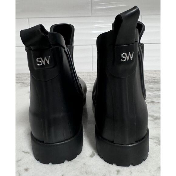 Stuart Weitzman Black Rubber Chelsea Boots Booties Size 8B - Picture 7 of 10